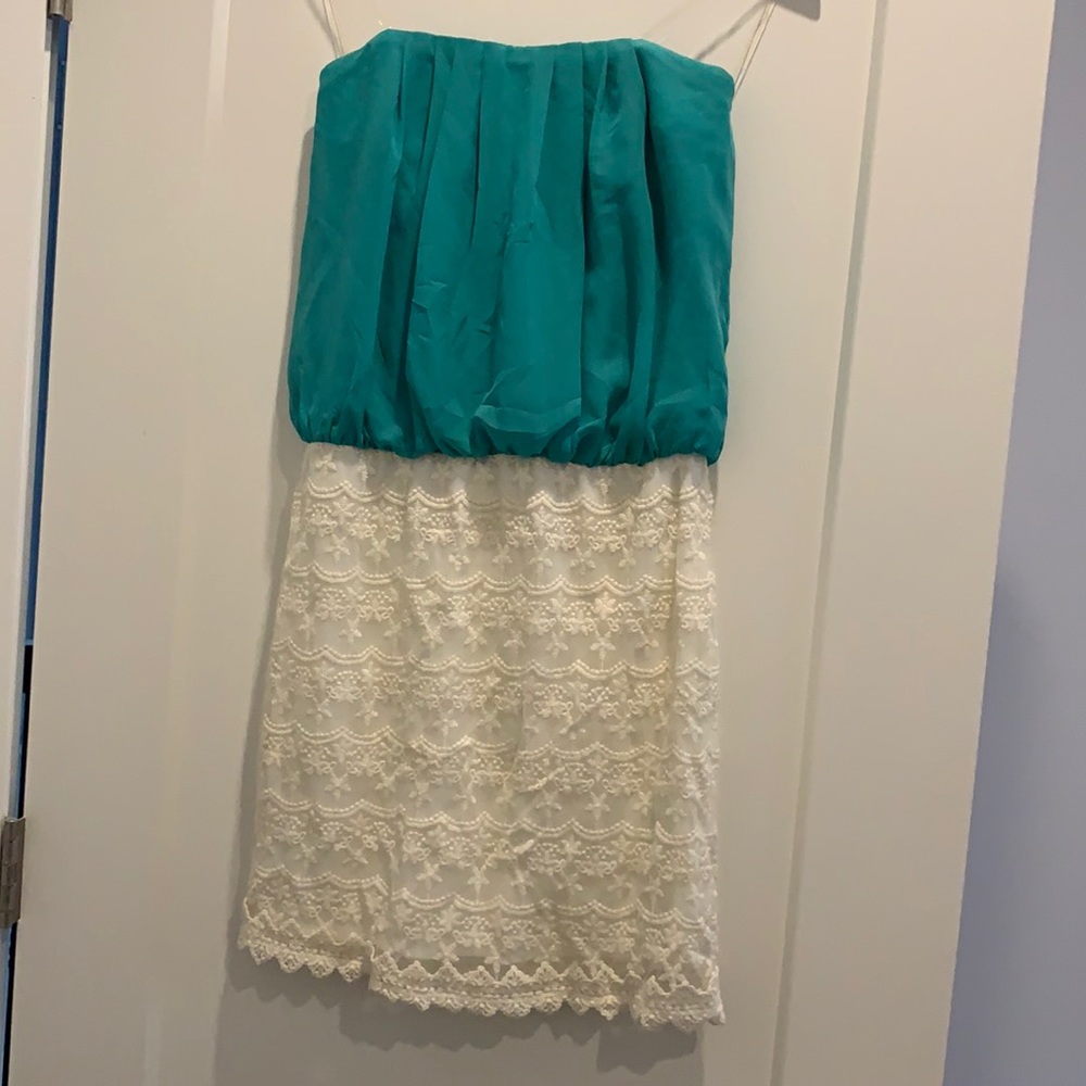 New with tags Teal/Cream lace tube dress Size M